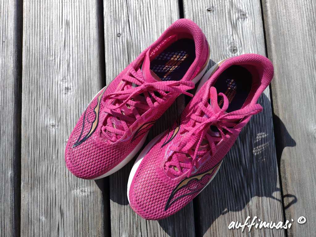 saucony, endorphin, pro, review, running, laufen, test