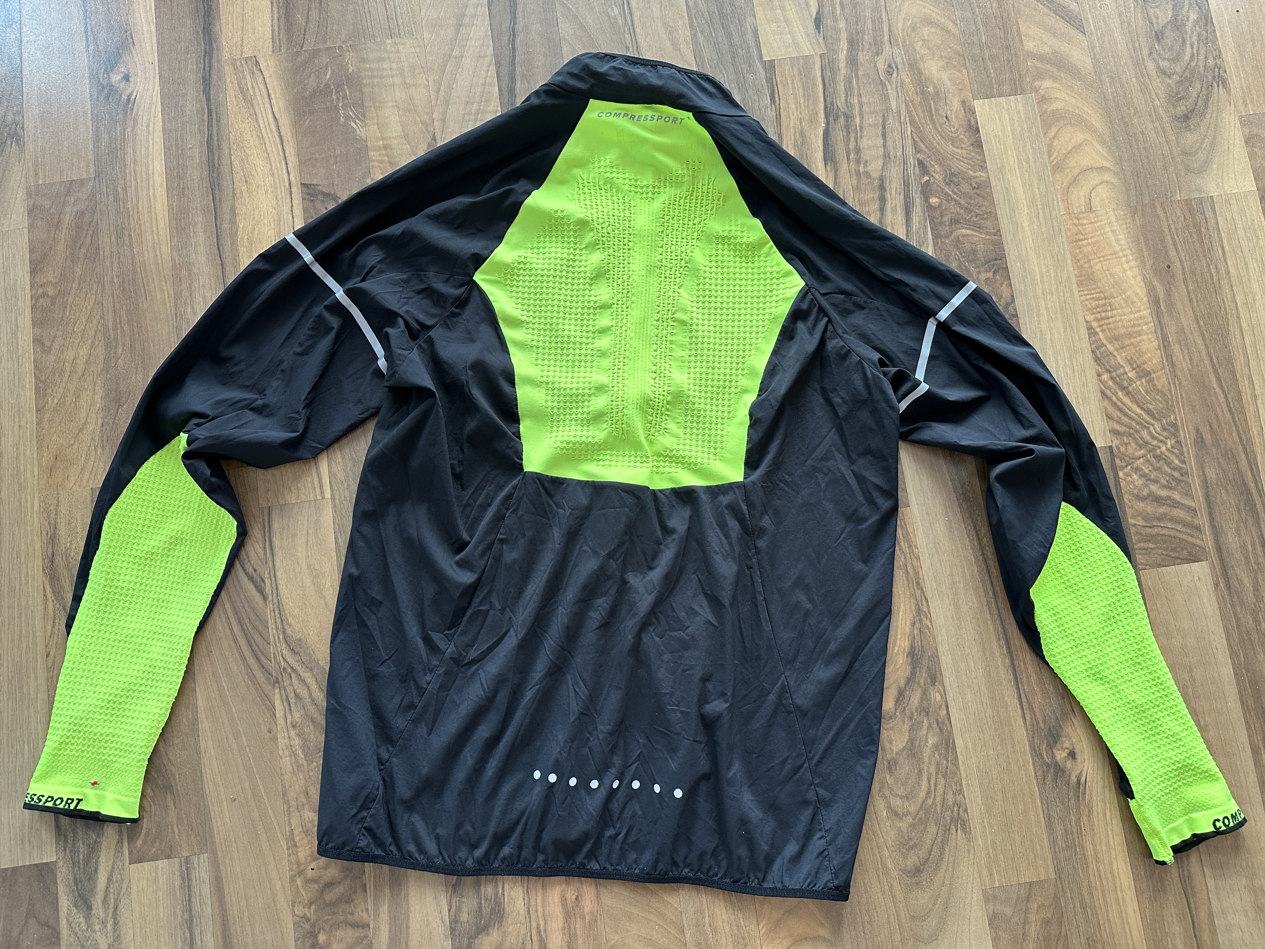 Compressport Hurricane Windproof Jacket Flash